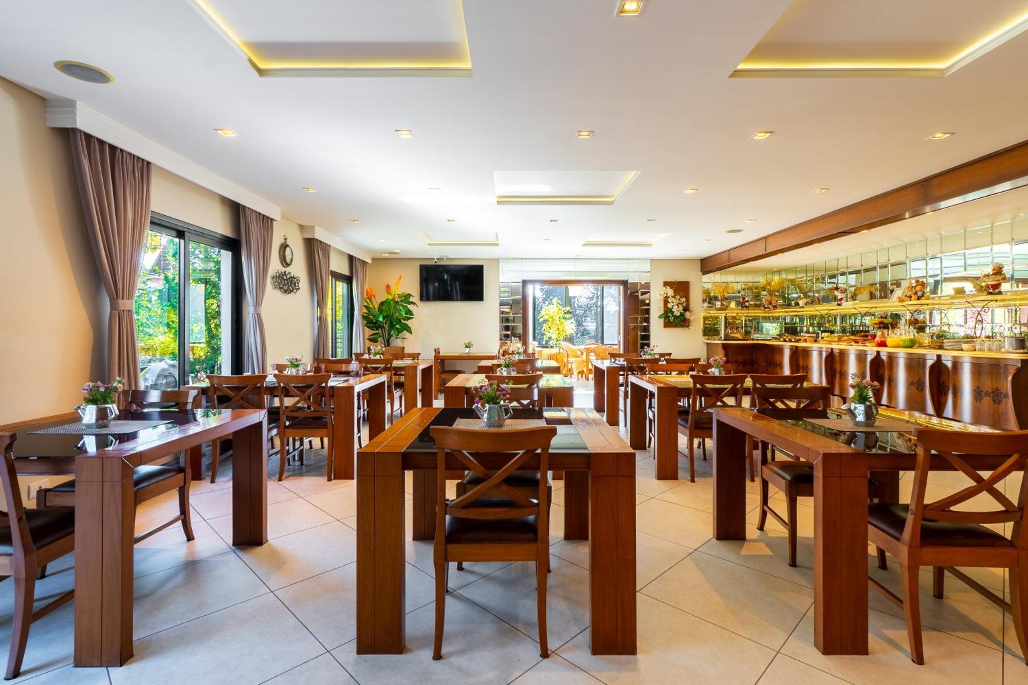 Hotel D'biagy Premium Campos do Jordão